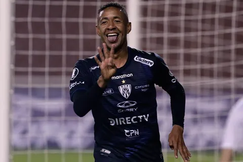 Gabriel Torres anota en histórica goleada de Independiente del Valle a Flamengo