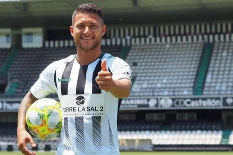 Joshua Pérez deja la puerta abierta a la posibilidad de representar a El Salvador