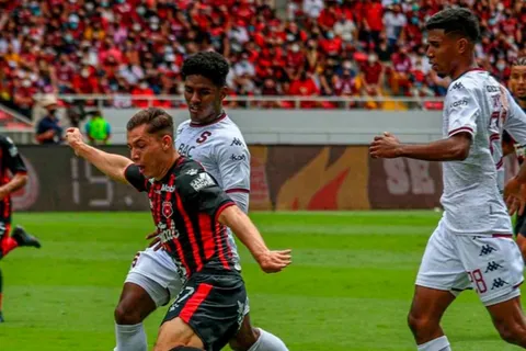 "Alajuelense vs. Saprissa es el mejor Clásico de Centroamérica" (VIDEO)
