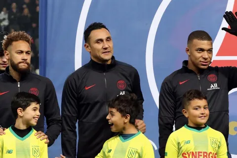 Aunque no jugó, Keylor Navas dio noticia en jornada de Champions League