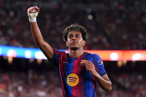 Lamine Yamal sigue escribiendo historia en el Barcelona.