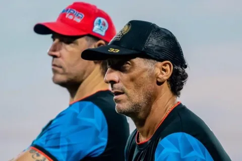 Pedro Troglio reconoce su responsabilidad por la eliminación y pone su salida a disposición del Olimpia