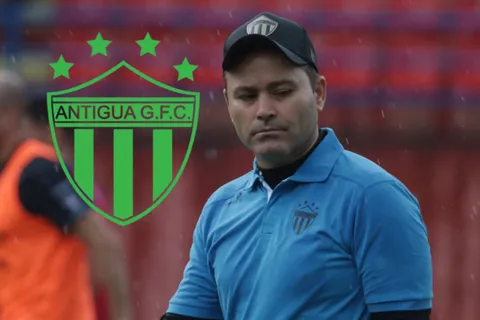 Javier López no continuará como entrenador de Antigua GFC.