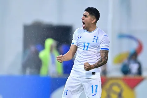Mientras hoy cobra €650 mil en Celtic, revelan cómo Luis Palma se ganaba la vida de joven