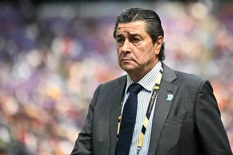 Luis Fernando Tena prepara cambios en Guatemala.