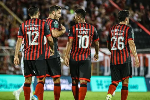 ¡Sigue la barrida! Alajuelense anuncia la partida de otro futbolista importante