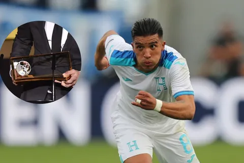 Michaell Chirinos con la camiseta de la Selección de Honduras.