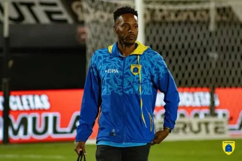 Junior Díaz ya no está en Escorpiones.