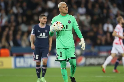 Keylor Navas será titular en el clásico entre el PSG y Marsella