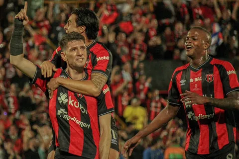 Centroamérica a sus pies: Alajuelense es bicampeón y alcanza un increíble récord a nivel mundial
