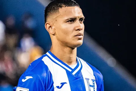 Kervin Arriaga sin temor alguno responde a la polémica con periodista hondureño y el boleto al Mundial 2026