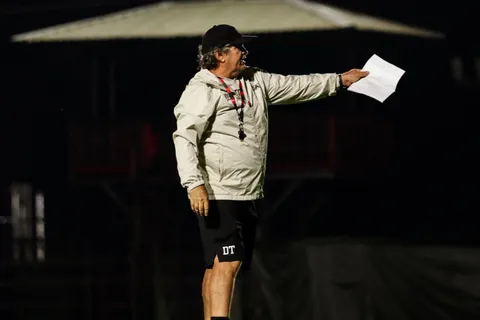 Machillo Ramírez recibe una mala noticia. (Foto: LDA)