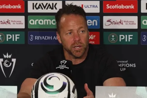 Marc Dos Santos no se guardó nada.