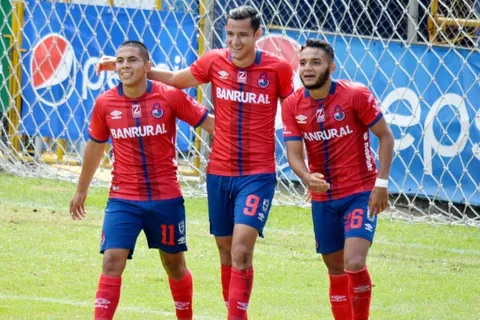 Municipal clasificó sin problemas a las semifinales en Guatemala