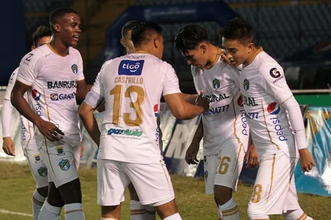 Comunicaciones recibe una buena noticia antes del duelo con New York City