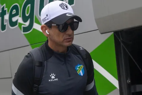 Ronald González y Comunicaciones tuvieron héroes inesperados