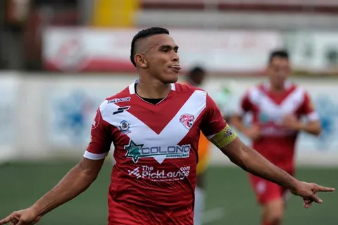 ¡Adiós Lagol! Cristian Lagos se retira del fútbol con 100 goles en Primera División
