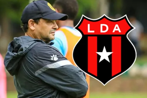 Jeaustin Campos acelera por un campeón con Alajuelense para romper el mercado de fichajes en Honduras: "Contactaron con su entorno"