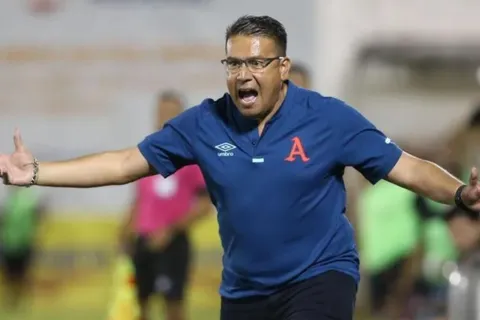 Para Adonai Martínez el empate le sabe a victoria a Alianza