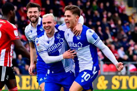 Brandon Aguilera ya tiene un gol en su haber con la camiseta de Bristol Rovers