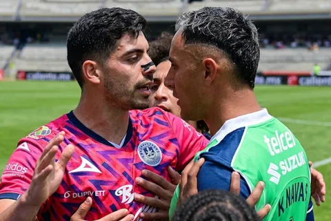 Ante las cámaras: Keylor Navas explotó contra Brian Rubio y armó una trifulca en la victoria de Pumas por la Liga MX