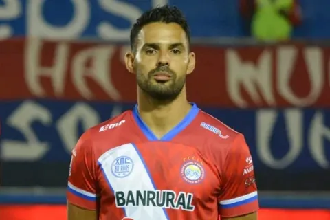Juan Barrera deberá buscar nuevo equipo tras ser despedido de Xelajú