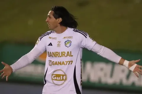 Problemas en Comunicaciones con Agustín Vuletich para su debut en el Torneo Apertura 2026