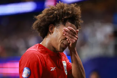 Adalberto Carrasquilla con la Selección de Panamá.