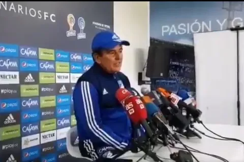 Jorge Luis Pinto habló sobre su posibilidad de dirigir a Panamá