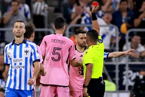 Los números del árbitro salvadoreño Iván Barton en el Monterrey vs Inter Miami