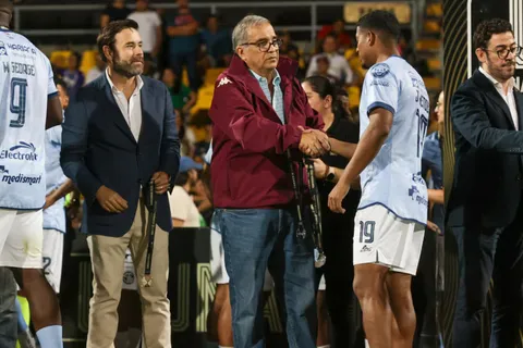 Artavia festejó su primer título como presidente de Saprissa.