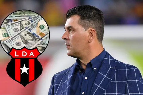 El negocio detrás de Ismael Rescalvo: los 19 millones de dólares que seducen a Alajuelense