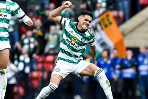 Luis Palma y Celtic avanzaron a la final de la Copa de Escocia en la tanda de los penales