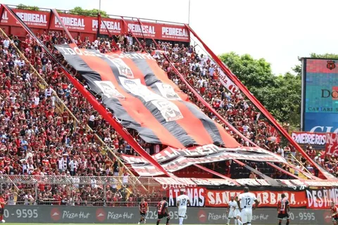 Costa Rica: Público en los estadios volvería de nuevo en febrero