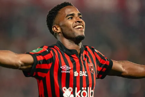 Alajuelense se ilusiona: el primer mensaje de Kenyel Michel tras confirmarse su regreso a la Liga
