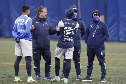 El Bolillo critica las condiciones en las que Honduras jugará en Estados Unidos