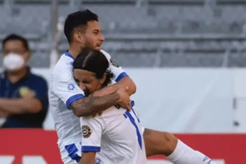 Enrico Hernández y Joshua Pérez celebraron que Hugo Pérez llegue a la Selecta
