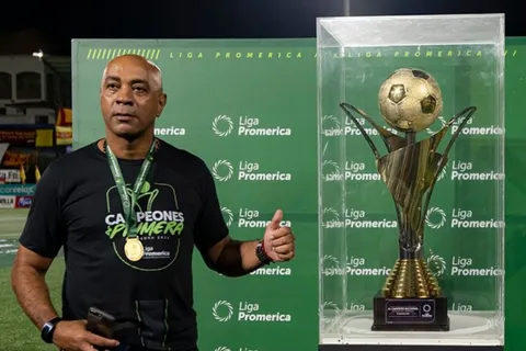 Mauricio Wright está hospitalizado