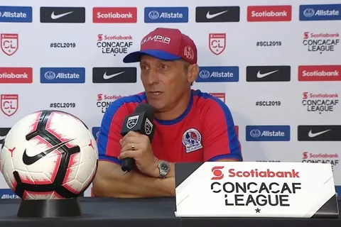 A Pedro Troglio le emociona enfrentar a Motagua en los cuartos de final