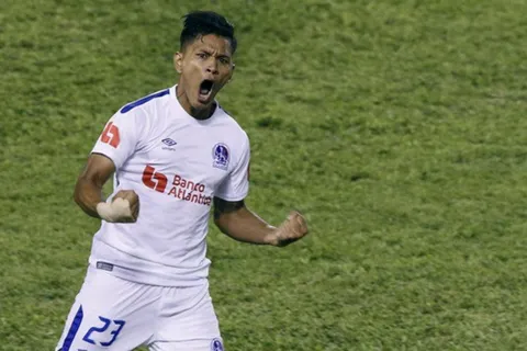 Oficial: Bryan Moya deja Olimpia y jugará la Copa Sudamericana