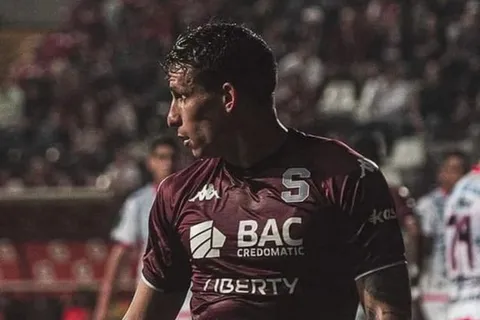 Luis Paradela volvió a jugar en Saprissa.