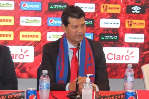 Cardozo: “Estoy ilusionado por ganar títulos”