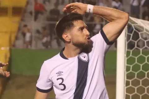 Nicolas Samayoa define su futuro: los dos clubes que buscarían ficharlo tras la Copa Oro