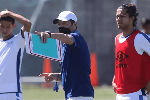 Hugo Pérez adelantó un gran cambio en El Salvador después de las Eliminatorias Concacaf