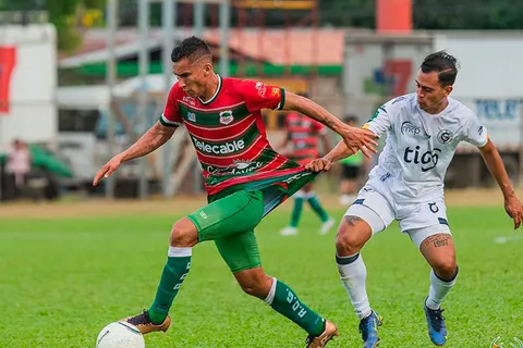 La inusual medida que aplican clubes que pelean el descenso en Costa Rica