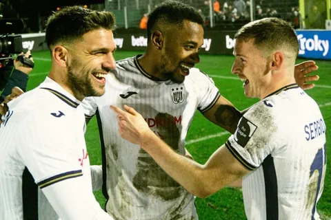 Michael Murillo asiste y define la tanda de penales en la Copa Belga