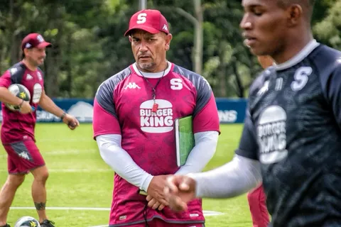 Sin lugar en Saprissa: José Giacone toma una decisión con tres jugadores y la afición se lo reprocha