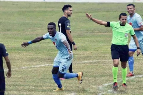 Motagua aplastó a Honduras Progreso y sigue de líder