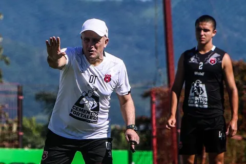 Fabián Coito envía mensaje al asumir una institución "tan prestigiosa" como Alajuelense