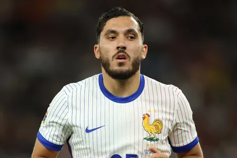 ¿Por qué no juega Rayan Cherki en Francia vs. Paraguay por los octavos del Mundial 2026?